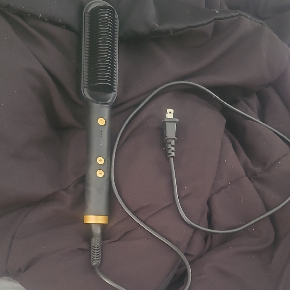 Black and Gold Hair Straightening Brush